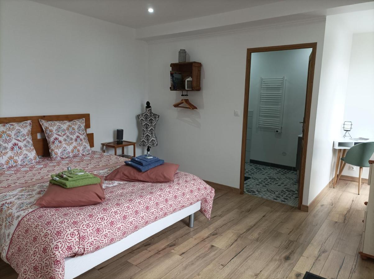 Les Muches Bed and Breakfast Bouzincourt Exteriör bild
