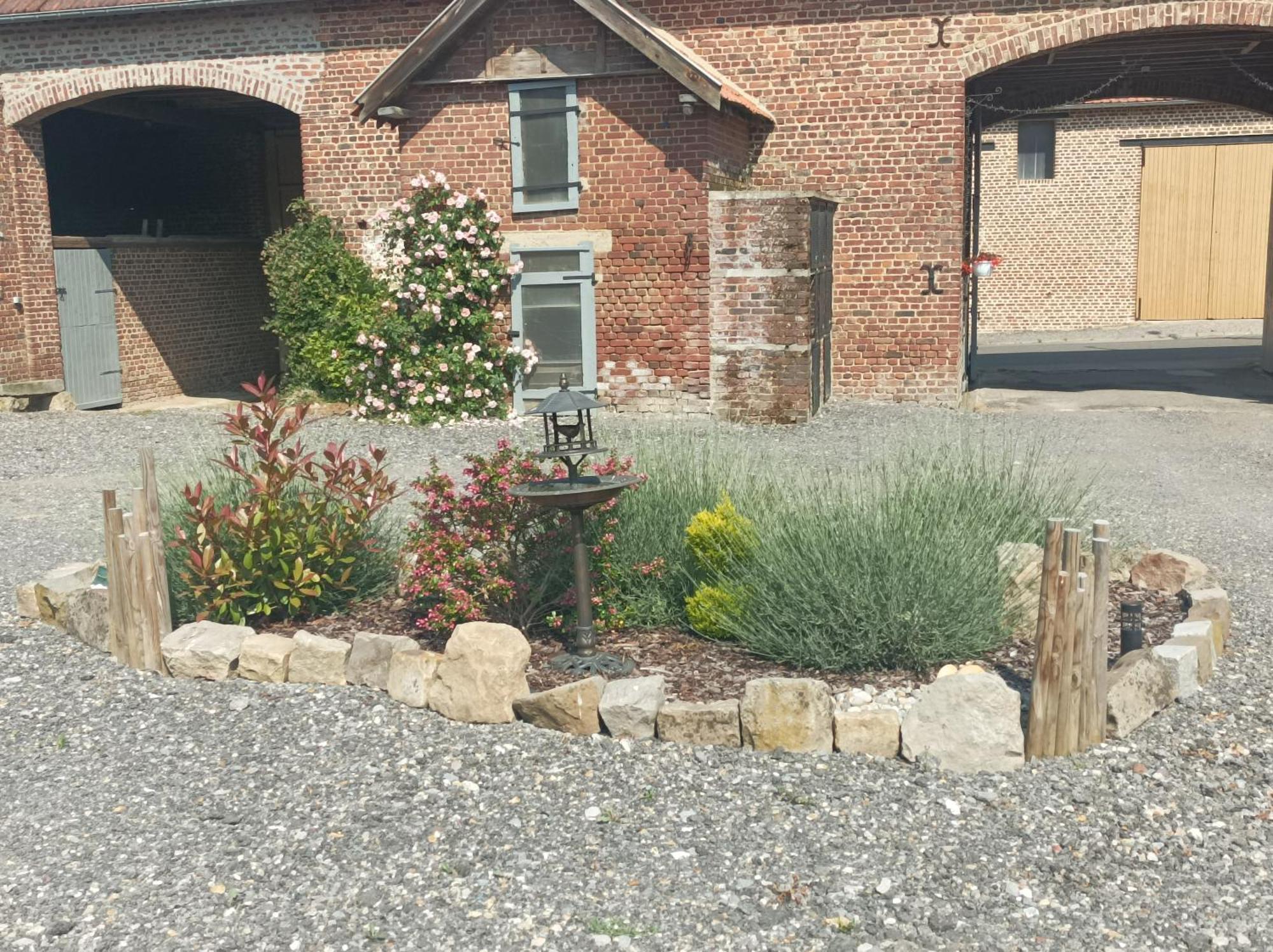 Les Muches Bed and Breakfast Bouzincourt Exteriör bild